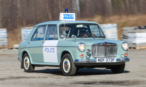 MG 1100
